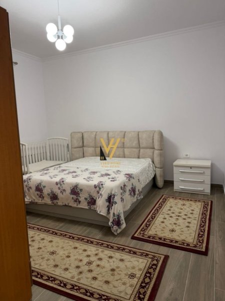 Tirane, jepet me qera apartament 2+1+Ballkon Kati 1, 107 m² 700 € (BULEVARDI I RI)