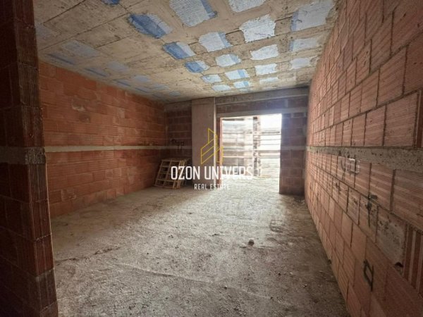 Tirane, shitet apartament 1+1+Ballkon Kati 3, 83 m² 115.920 € (Fusha e aviacionit)