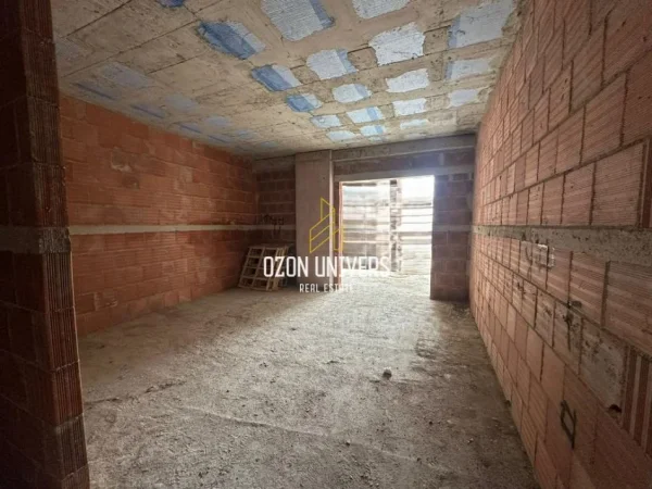 Tirane, shitet apartament 1+1+Ballkon Kati 3, 83 m² 115.920 € (Fusha e aviacionit)