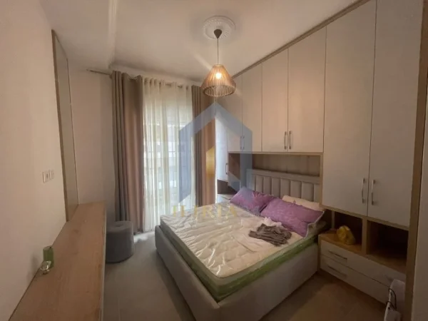 Tirane, jepet me qera apartament 1+1 Kati 8, 64 m² 600 € (Kompleksi "Kontakt")