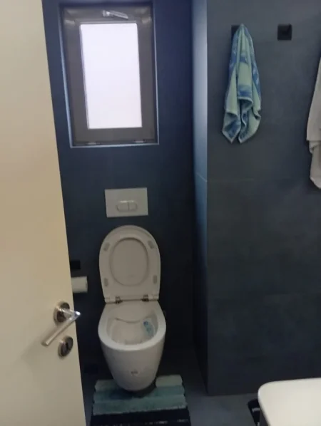 Jepet Apartament  2+1 me qira tek Pazari i Ri  900 €uro