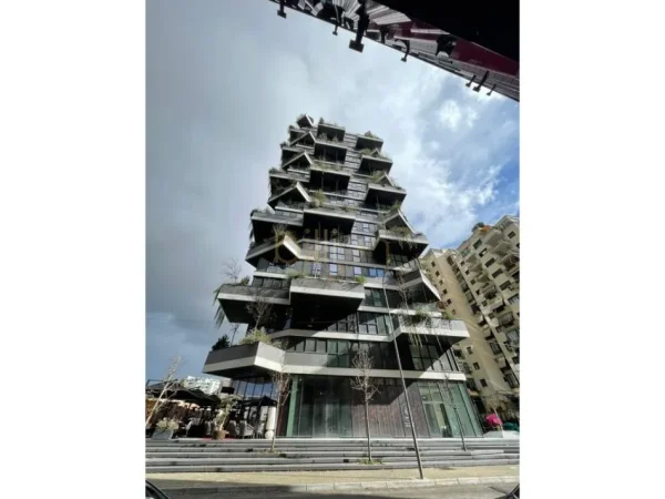 Tirane, jepet me qera , 100 m² (Stadiumi Air Albania)