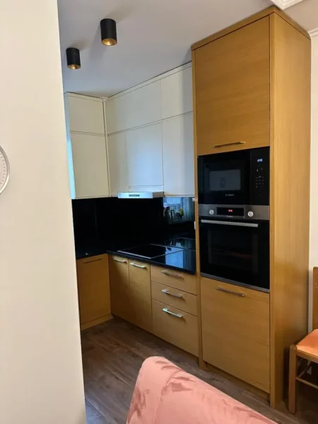 Tirane, jepet me qera apartament 1+1+Ballkon Kati 6, 70 m² 480 € (Fresk)