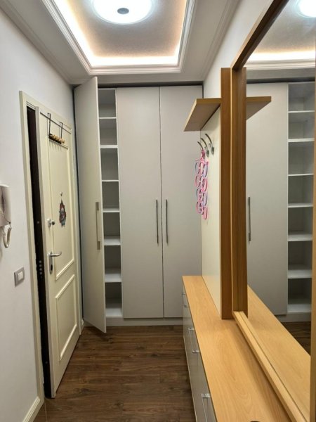 Tirane, jepet me qera apartament 1+1+Ballkon Kati 6, 70 m² 480 € (Fresk)