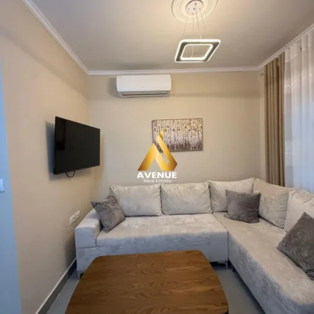 Tirane, jepet me qera shtepi 1+1 Kati 1, 60 m² 400 € (andon mazreku)