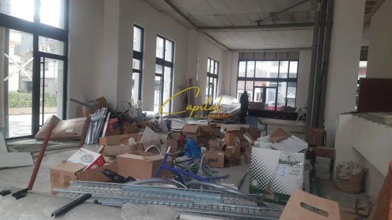 Tirane, shitet ambjent biznesi Kati 0, 365 m² 1.500.000 € (XHAMLLIKU)