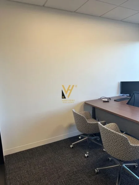 Tirane, jepet me qera zyre Kati 2, 40 m² 750 € (21 DHJETORI)