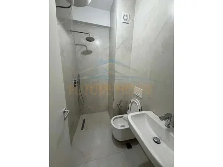 Tirane, jepet me qera apartament 1+1 Kati 5, 47 m² 450 € 