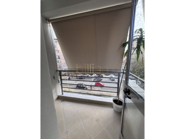 Tirane, jepet me qera , 60 m² 600 € (Report tv)