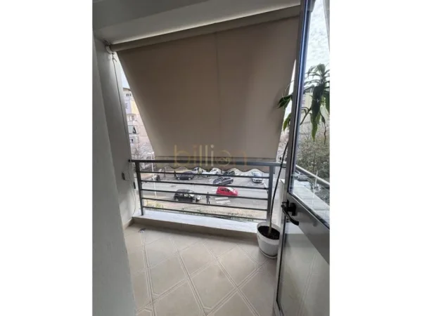 Tirane, jepet me qera , 60 m² 650 € (Report tv)