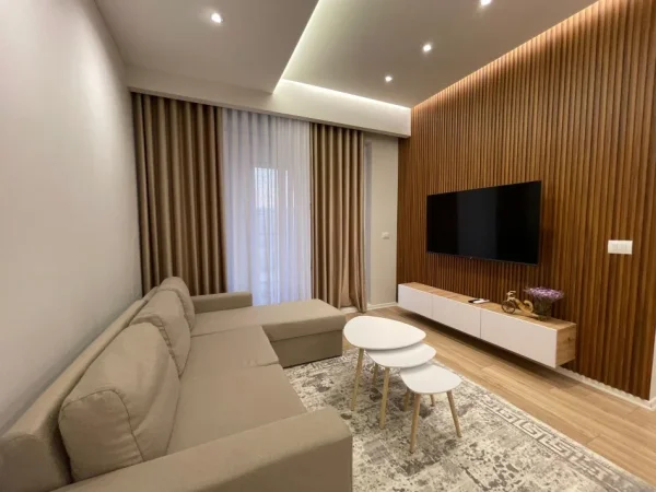 Tirane, jepet me qera apartament 1+1+Ballkon Kati 6, 64 m² 550 € 