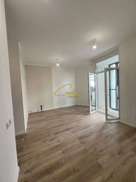 Tirane, jepet me qera zyre Kati 10, 145 m² 1.500 € (ISH EKSPOZITA)