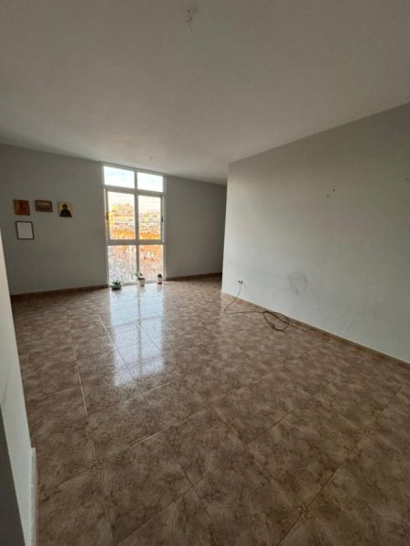 Tirane, jepet me qera zyre Kati 5, 80 m² 650 € (ISH EKSPOZITA)