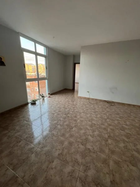 Tirane, jepet me qera zyre Kati 5, 80 m² 650 € (ISH EKSPOZITA)