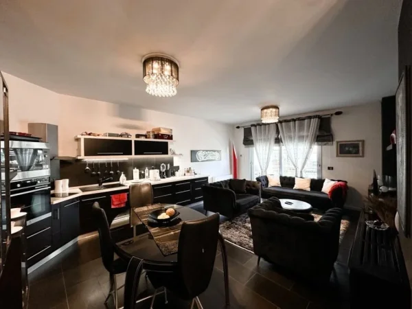 Tirane, shitet apartament 2+1 Kati 8, 122 m² 460.000 € (ISH BLLOKU)