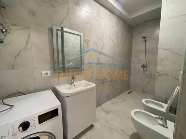Tirane, jepet me qera apartament 1+1 Kati 6, 64 m² 550 € (Rruga Jordan Misja)