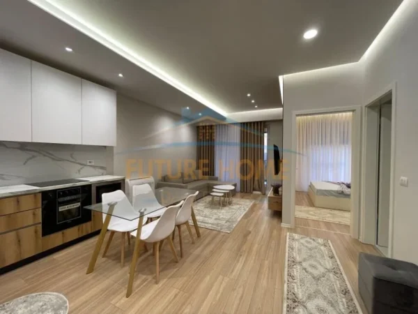 Tirane, jepet me qera apartament 1+1 Kati 6, 64 m² 550 € (Rruga Jordan Misja)