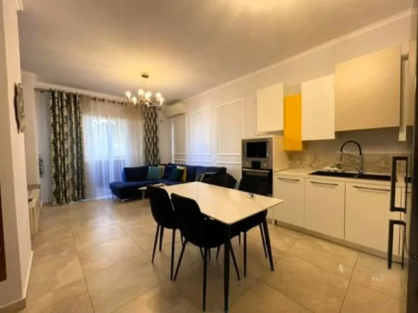 Tirane, shitet apartament 2+1 Kati 5, 92 m² 165.000 € (ASTIR)