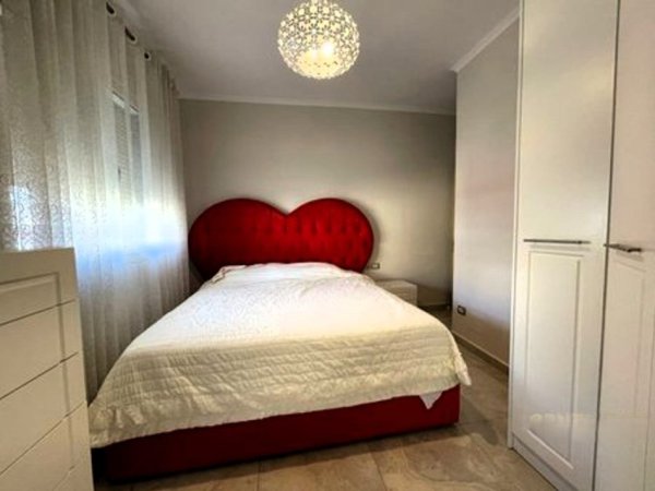 Tirane, shitet apartament 2+1 Kati 5, 92 m² 165.000 € (ASTIR)