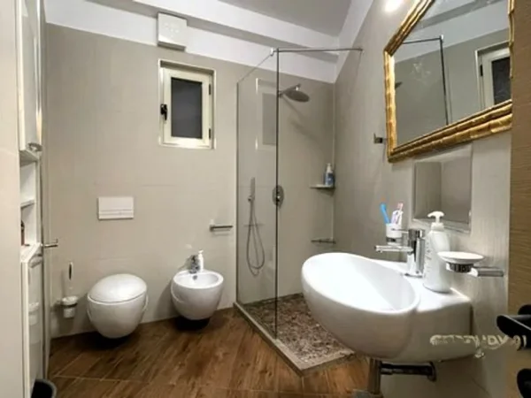 Tirane, shitet apartament 2+1 Kati 5, 92 m² 165.000 € (ASTIR)