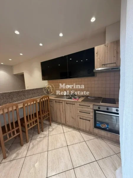 Tirane, jepet me qera apartament 1+1 Kati 2, 55 m² 550 € (Rruga e Kavajes)