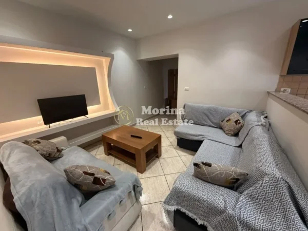 Tirane, jepet me qera apartament 1+1 Kati 2, 55 m² 550 € (Rruga e Kavajes)