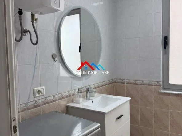Tirane, jepet me qera apartament 1+1+Ballkon Kati 2, 60 m² 672 € (RRUGA FROSINA PLAKU,21 DHJETORI)