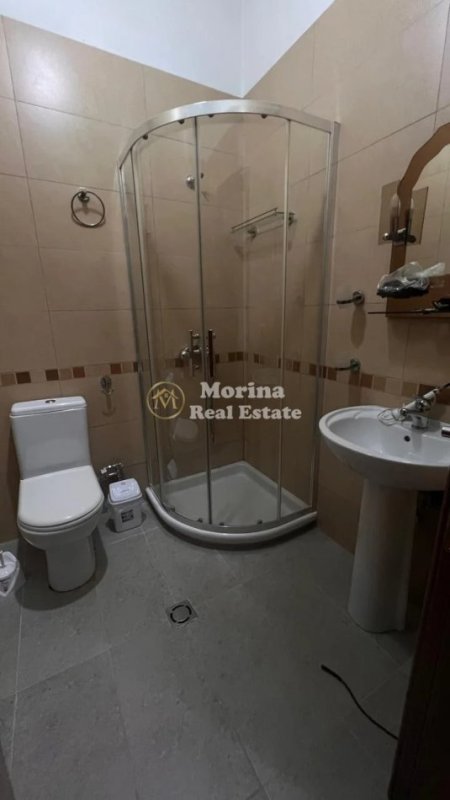 Tirane, jepet me qera apartament 2+1 Kati 3, 110 m² 900 € (Qender)