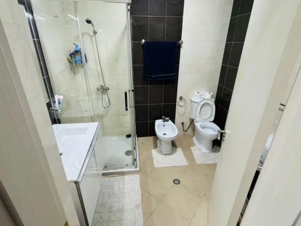 Tirane, shes apartament 1+1+Aneks+Ballkon Kati 2, 127 m² 230.000 € 