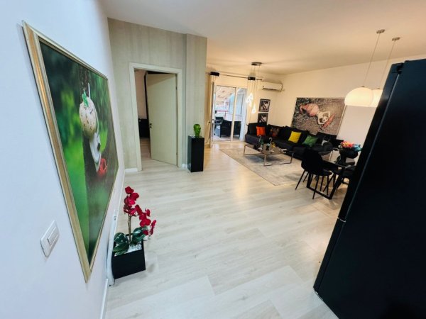 Tirane, shes apartament 1+1+Aneks+Ballkon Kati 2, 127 m² 230.000 € 