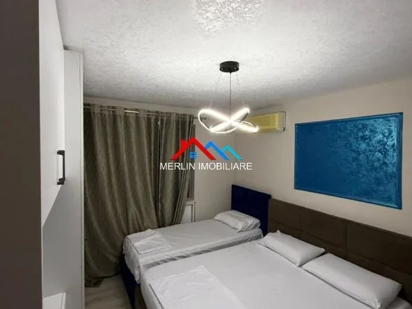 Tirane, jepet me qera apartament 1+1+Ballkon Kati 1, 60 m² 569 € (RRUGA E DIBRES,MEDRESEJA)