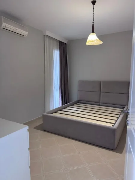 Tirane, jepet me qera apartament 1+1 Kati 2, 60 m² 60 € (Rruga Ndre Mjeda)