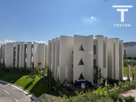 Tirane, shitet apartament 2+1 Kati 2, 127 m² 360.000 € 