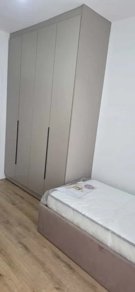 Tirane, jepet me qera apartament 2+1 Kati 2, 75 m² 500 € (Rruga Gryka e Kacanikut)