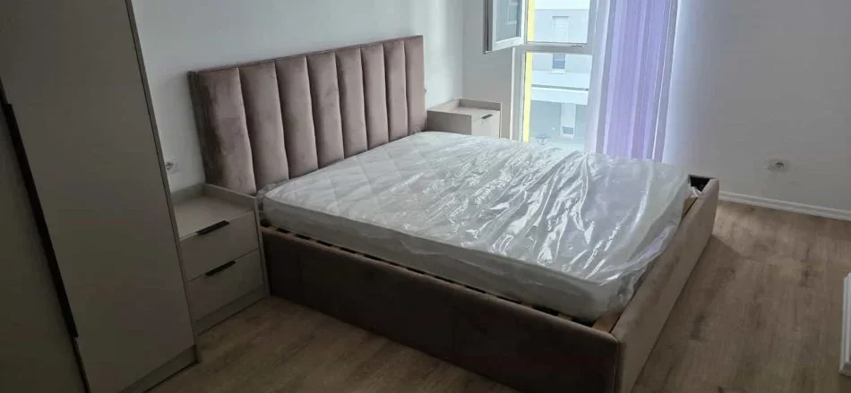 Tirane, jepet me qera apartament 2+1 Kati 2, 75 m² 500 € (Rruga Gryka e Kacanikut)