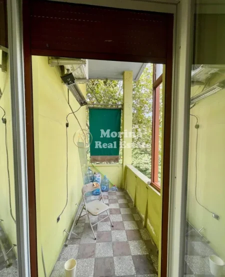Tirane, jepet me qera ambjent biznesi Kati 3, 70 m² 800 € (Blloku)