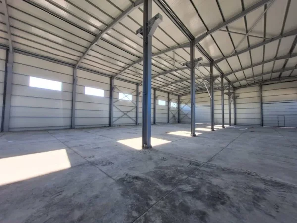 Durres, jepet me qera magazine Kati 0, 1.500 m² 4.500 € 