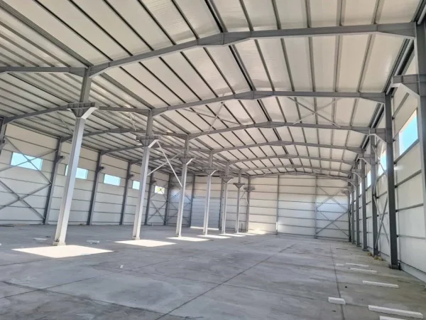 Durres, jepet me qera magazine Kati 0, 1.500 m² 4.500 € 