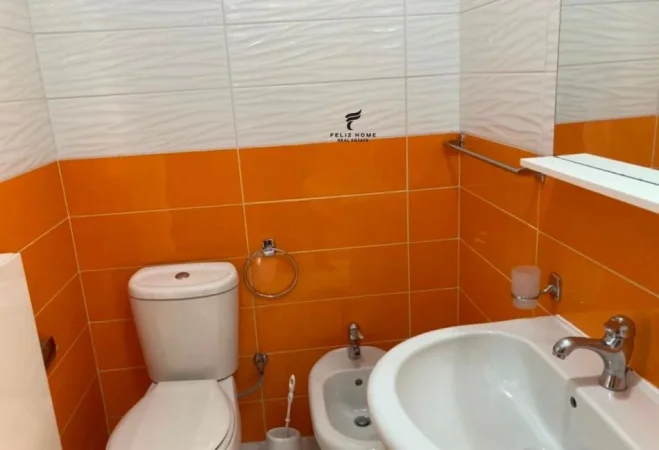 Tirane, jepet me qera 2+1+Ballkon , 680 € 