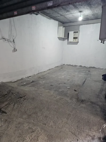 Tirane, shitet nga Pronari, pa-komision garazh | post parkimi Kati -1, 24 m² (Hoxhe vokrri)