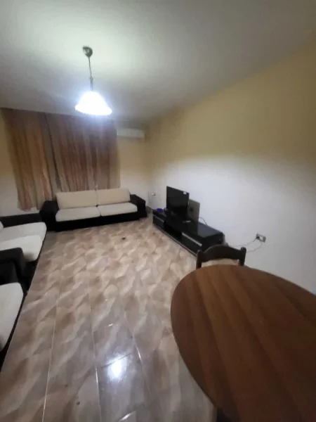 Tirane, jepet me qera Vile 1+1 Kati 2, 65 m² 465 € (Rruga Mihal Grameno)