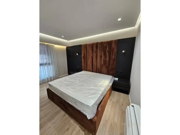 Tirane, shitet apartament duplex 2+1+Aneks+Ballkon Kati 12, 182 m²