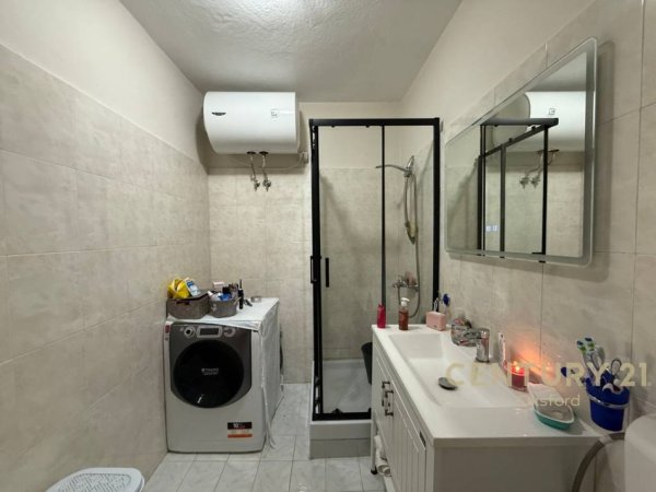 Tirane, shitet apartament 2+1+Ballkon Kati 9, 80 m² 168.000 € 