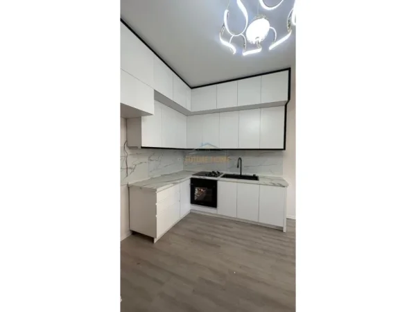Tirane, jepet me qera apartament 2+1 Kati 2, 93 m² 700 € (Zogu Zi)