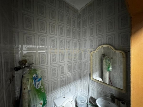 Tirane, shitet ambjent biznesi Kati 0, 60 m² 177.000 € (Laprake)