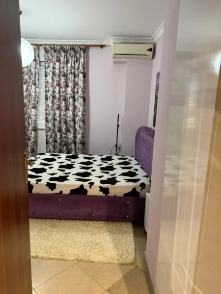 Tirane, jepet me qera apartament 2+1 Kati 7, 90 m² 500 € (Pranë Bar Bohem, Astir ,Tiranë)