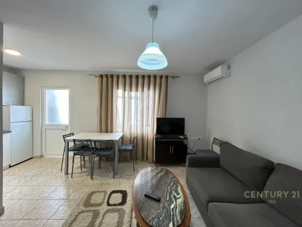 Tirane, jepet me qera apartament 1+1+Ballkon Kati 4, 50 m² 550 € (shkolla e baletit)