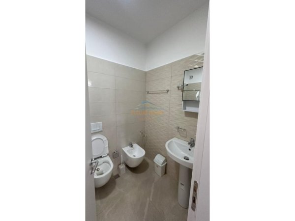 Tirane, jepet me qera apartament Kati 2, 78 m² 700 € 