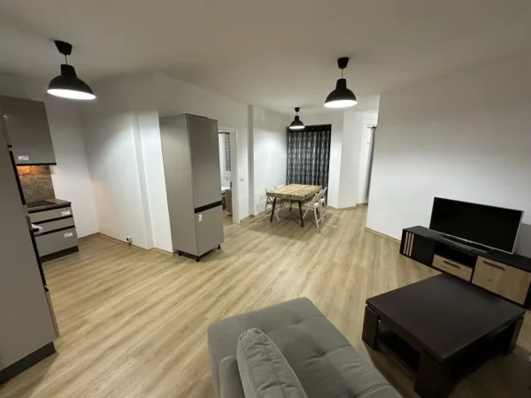 Tirane, jepet me qera apartament 2+1+2+verande Kati 9, 140 m² 550 € (Astir Kompleksi Fratari prane Trida Lounge)