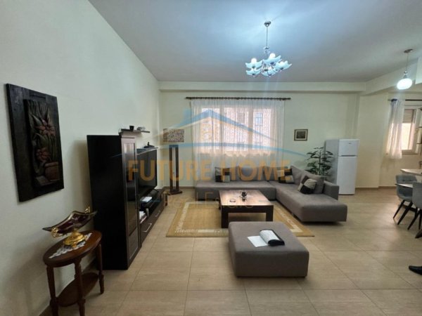Tirane, jepet me qera apartament Kati 2, 108 m² 900 € 